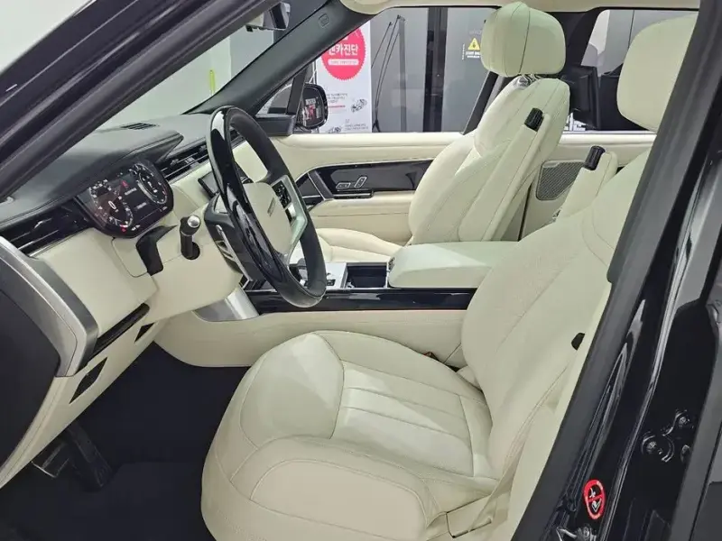 2025 Land Rover Range Rover с пробегом 2 275 км