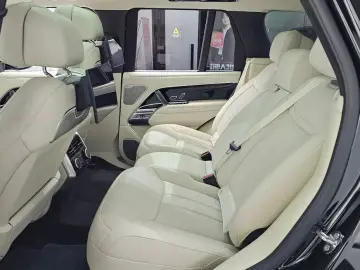 2025 Land Rover Range Rover с пробегом 2 275 км
