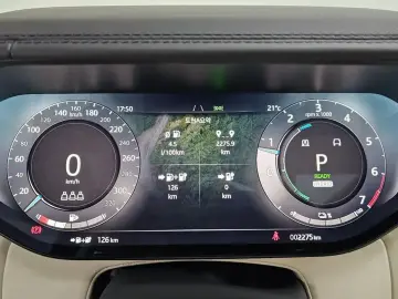 2025 Land Rover Range Rover с пробегом 2 275 км