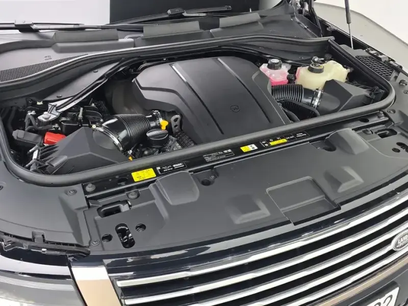 2025 Land Rover Range Rover с пробегом 7 878 км
