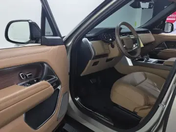 2025 Land Rover Range Rover с пробегом 3 250 км