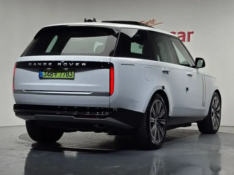 2025 Land Rover Range Rover с пробегом 2 112 км
