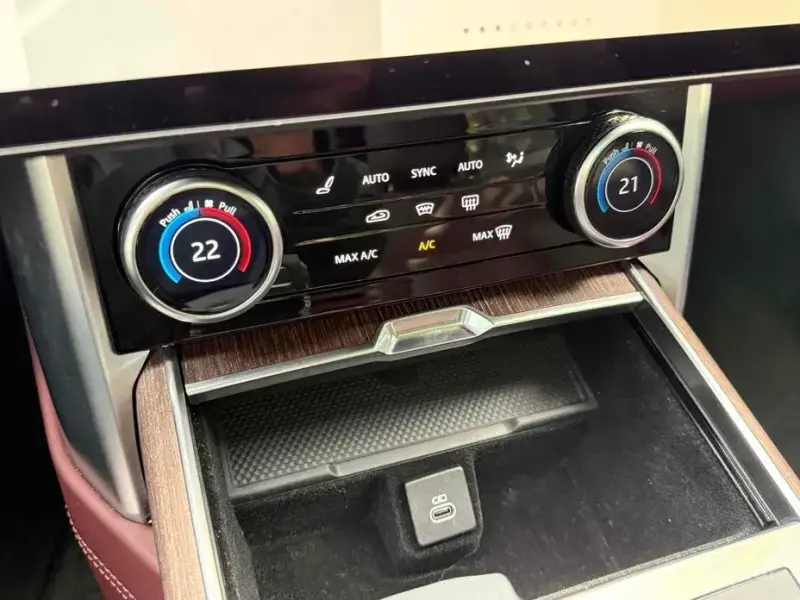 2023 Land Rover Range Rover с пробегом 53 260 км
