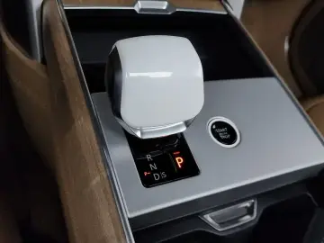 2024 Land Rover Range Rover с пробегом 17 041 км