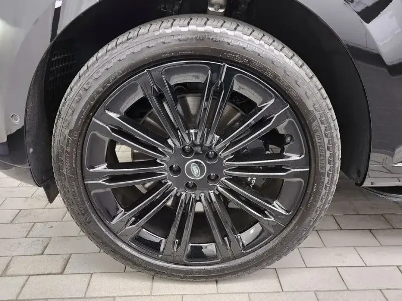 2024 Land Rover Range Rover с пробегом 15 118 км