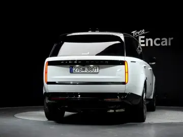 2025 Land Rover Range Rover с пробегом 7 812 км
