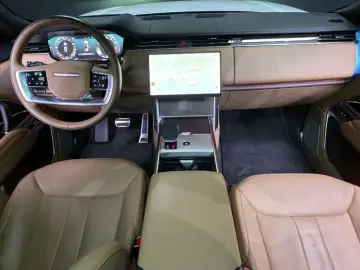 2025 Land Rover Range Rover с пробегом 7 812 км