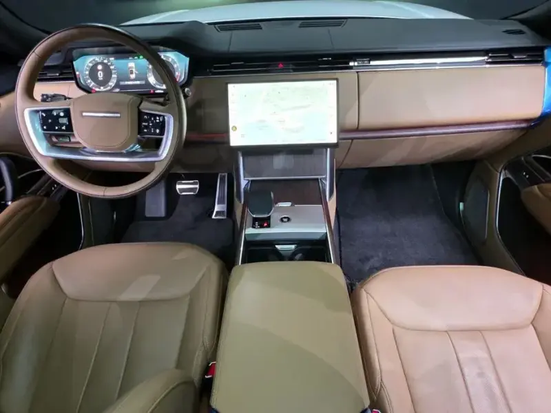 2025 Land Rover Range Rover с пробегом 7 812 км