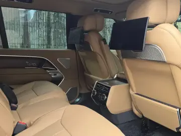2025 Land Rover Range Rover с пробегом 10 000 км