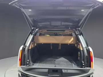2025 Land Rover Range Rover с пробегом 7 812 км