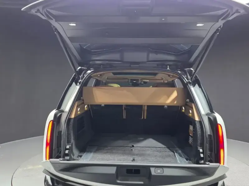 2025 Land Rover Range Rover с пробегом 7 812 км