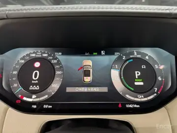 2025 Land Rover Range Rover с пробегом 4 200 км