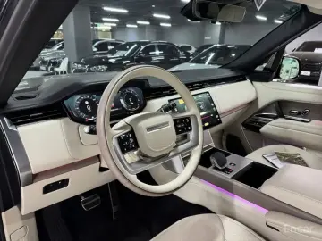 2025 Land Rover Range Rover с пробегом 4 200 км