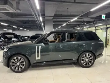 2023 Land Rover Range Rover с пробегом 7 800 км