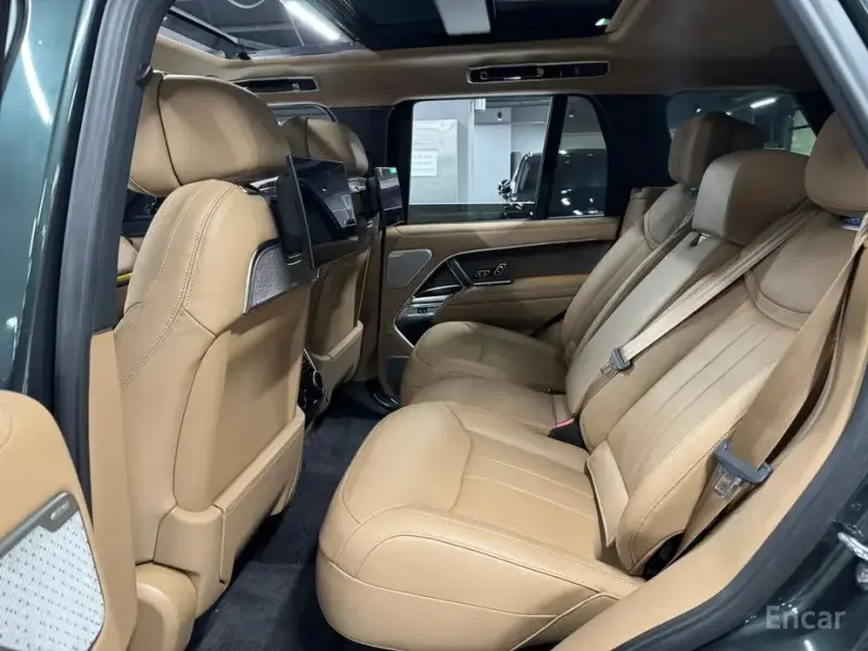 2023 Land Rover Range Rover с пробегом 7 800 км