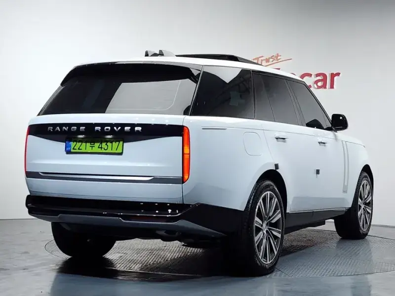 2025 Land Rover Range Rover с пробегом 4 170 км