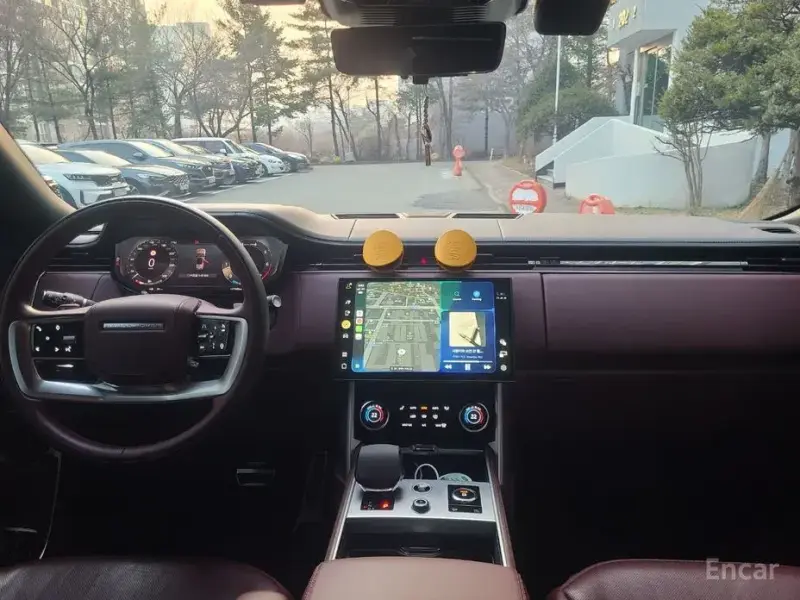 2023 Land Rover Range Rover с пробегом 17 346 км