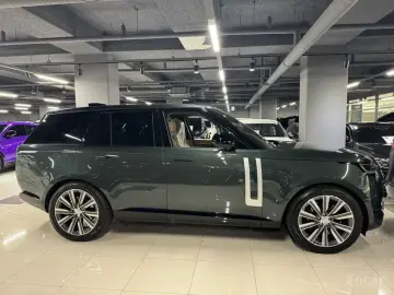 2023 Land Rover Range Rover с пробегом 7 800 км