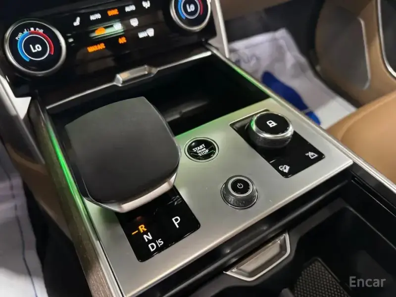 2023 Land Rover Range Rover с пробегом 7 800 км