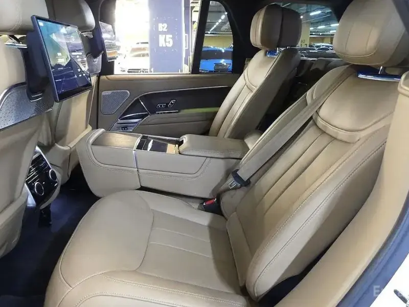 2023 Land Rover Range Rover с пробегом 37 700 км