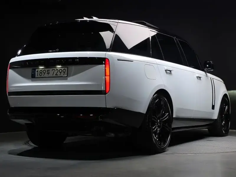 2025 Land Rover Range Rover с пробегом 10 120 км