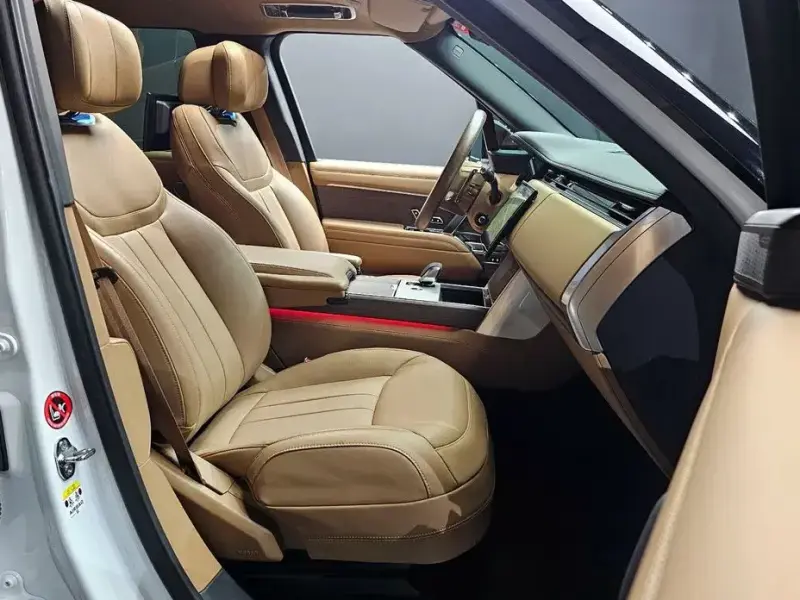 2025 Land Rover Range Rover с пробегом 10 120 км
