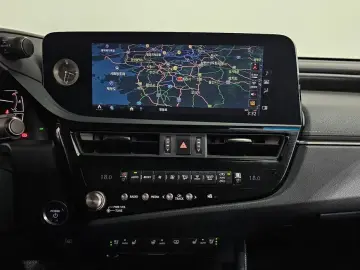 2021 Lexus ES с пробегом 43 704 км