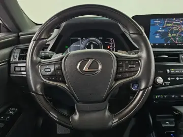 2021 Lexus ES с пробегом 43 704 км