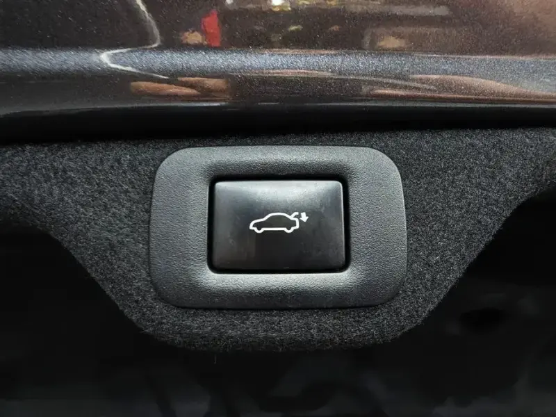 2021 Lexus ES с пробегом 43 704 км