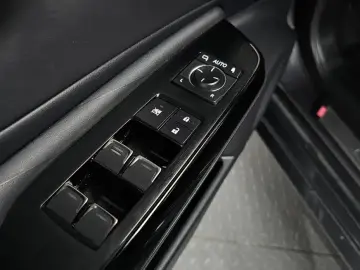 2021 Lexus ES с пробегом 43 704 км