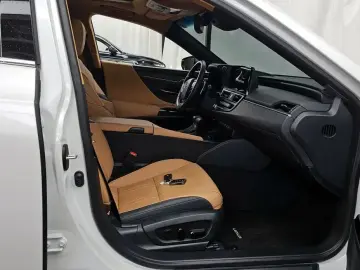 2024 Lexus ES с пробегом 18 427 км