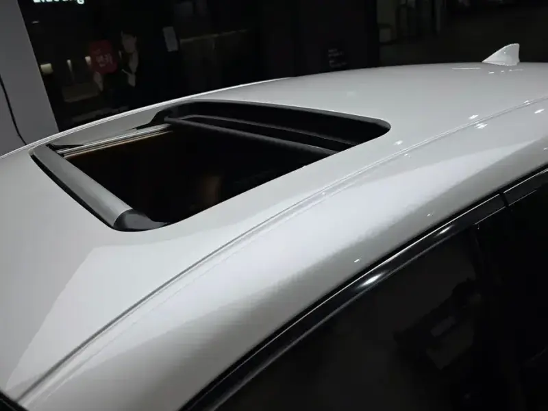 2026 Lexus ES с пробегом 490 км