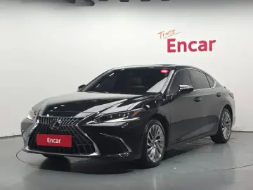2023 Lexus ES с пробегом 14 092 км