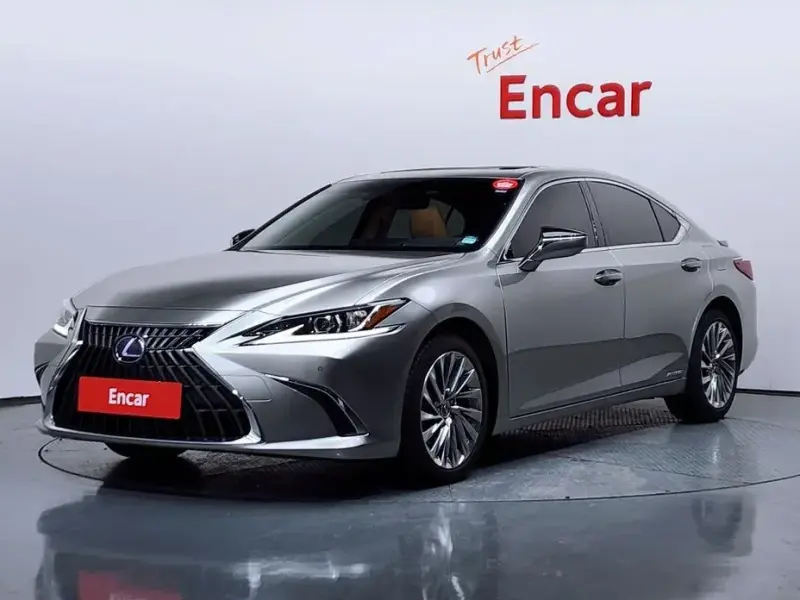 2022 Lexus ES с пробегом 52 111 км
