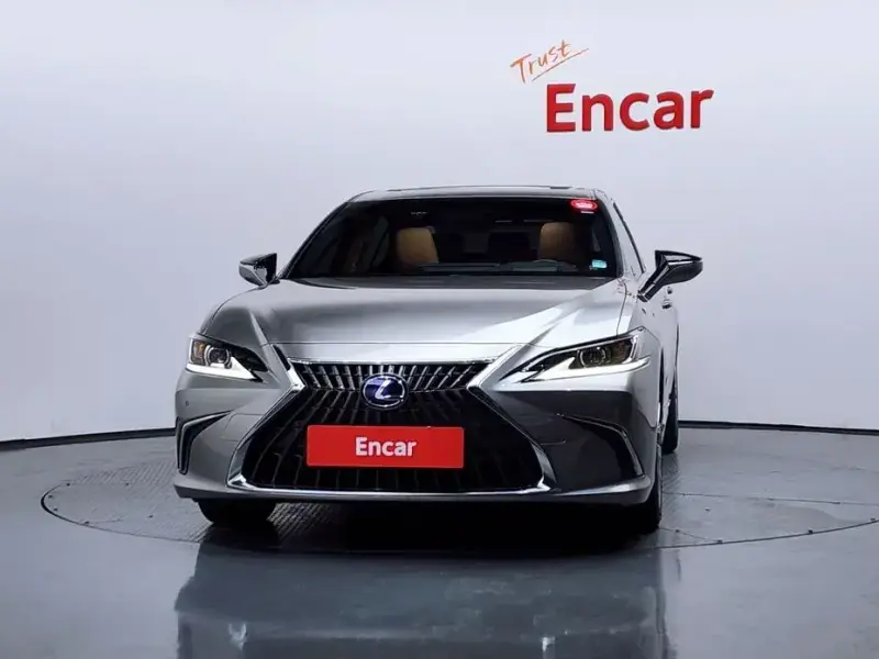 2022 Lexus ES с пробегом 52 111 км