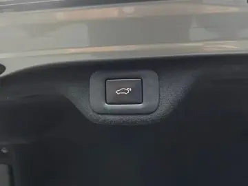2022 Lexus ES с пробегом 33 053 км