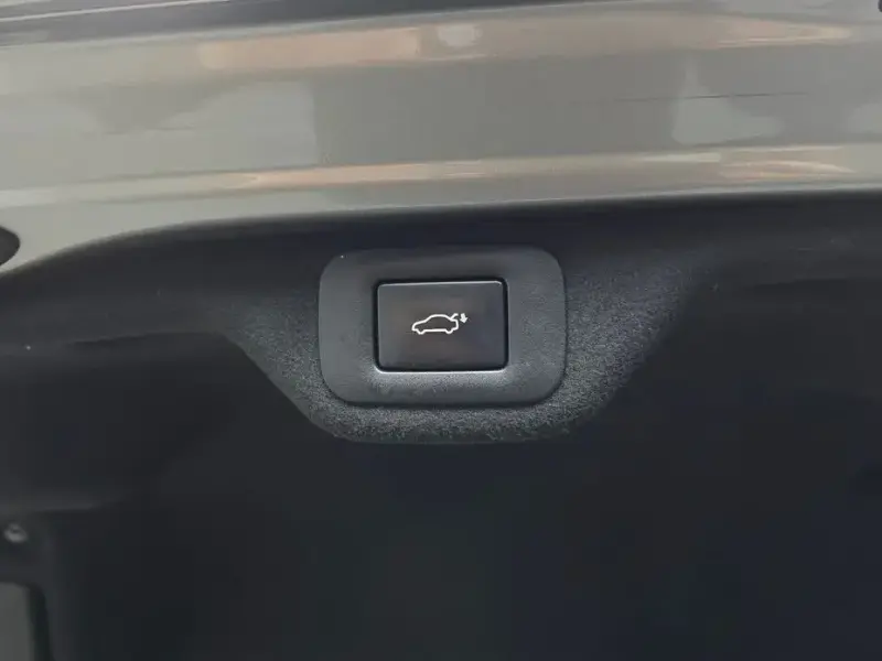 2022 Lexus ES с пробегом 33 053 км