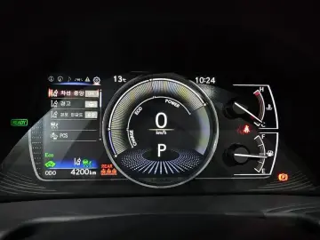 2025 Lexus ES с пробегом 4 200 км