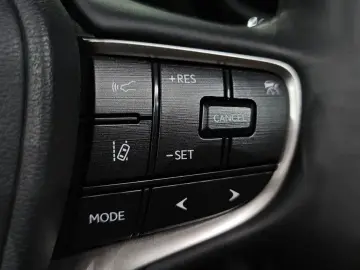 2025 Lexus ES с пробегом 4 200 км