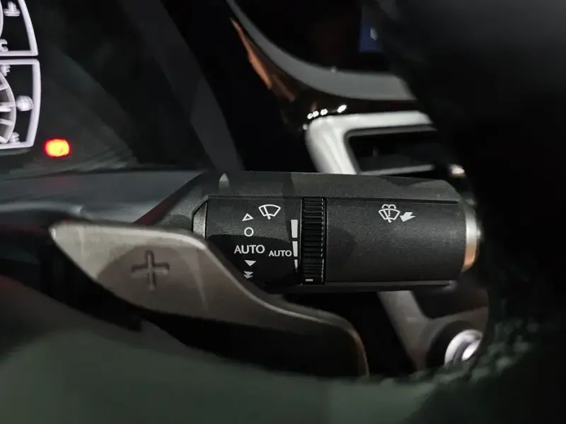 2025 Lexus ES с пробегом 4 200 км