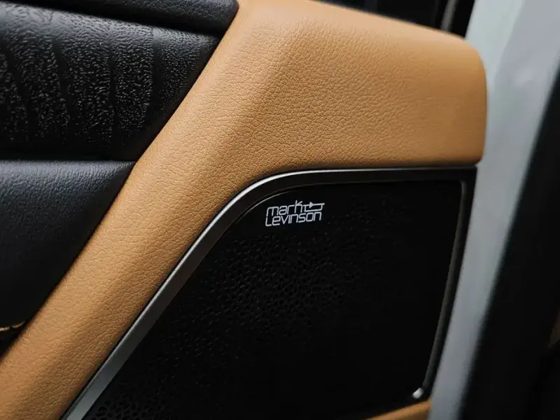 2025 Lexus ES с пробегом 4 200 км