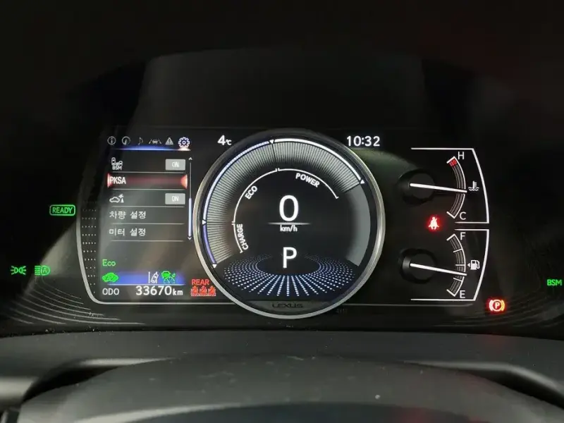 2024 Lexus ES с пробегом 33 670 км