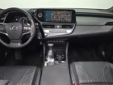 2024 Lexus ES с пробегом 31 919 км