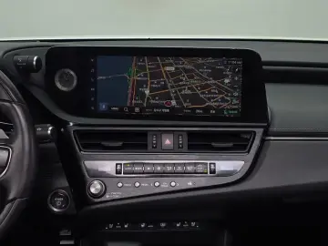 2024 Lexus ES с пробегом 31 919 км