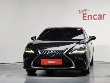 2022 Lexus ES с пробегом 116 918 км