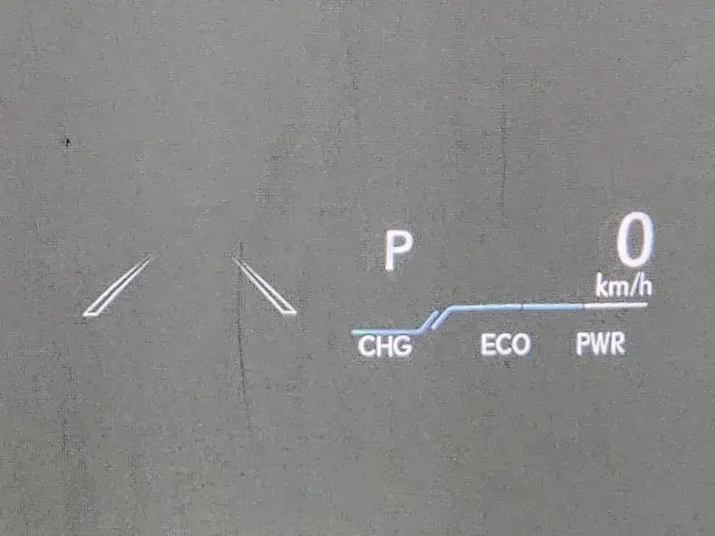 2022 Lexus ES с пробегом 116 918 км
