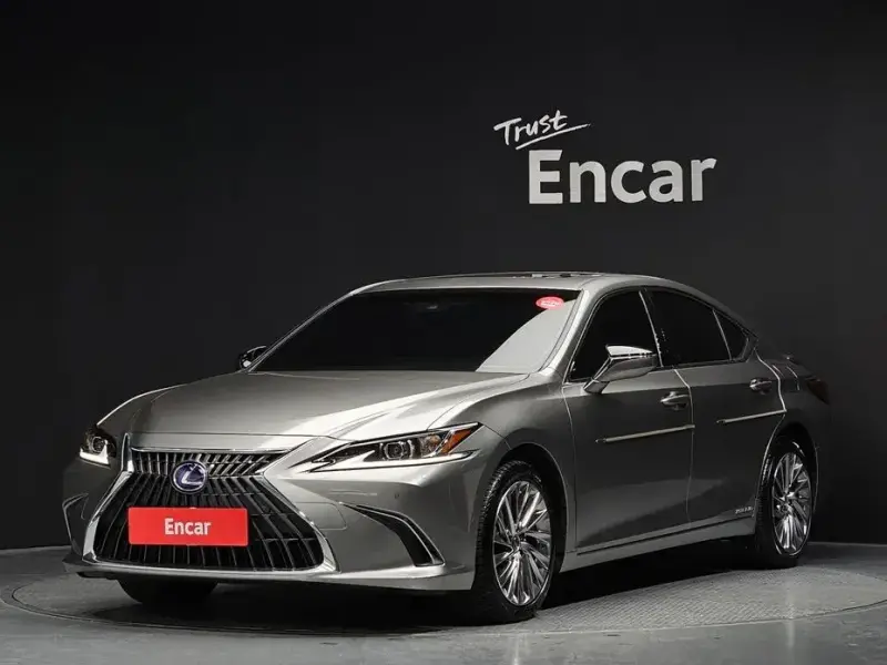 2022 Lexus ES с пробегом 44 419 км