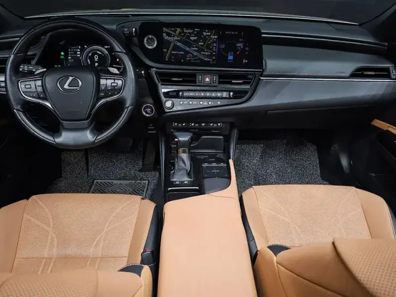 2022 Lexus ES с пробегом 44 419 км