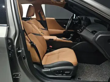 2022 Lexus ES с пробегом 44 419 км