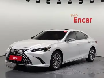 2026 Lexus ES с пробегом 2 594 км